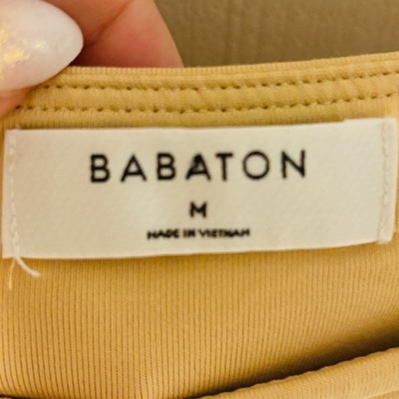 Aritzia Babaton Contour Ace Square Neck Body Suit SZ Medium - Picture 5 of 8